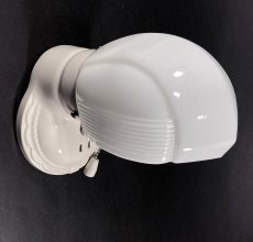 画像3: 1930-40's Art Deco Porcelain Bathroom Lamp (3)