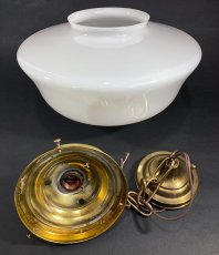 画像7:  【特大です。】 1920's Milk Glass "School House" Ceiling Light  (7)