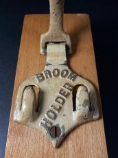 画像2: Around 1900's Iron Broom Holder (2)