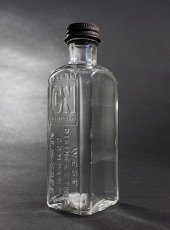 画像1: 1910-20's "West Disinfecting Co. N.Y." Glass Bottle (1)