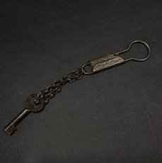 画像3: 1920-30's "DARLING'S" Advertising Key Ring (3)