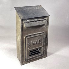 画像2: 1920-30's "CORBIN LOCK CO." Brass Wall Mount Mail Box (2)