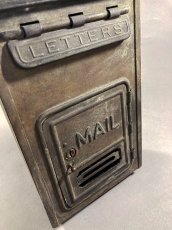 画像6: 1920-30's "CORBIN LOCK CO." Brass Wall Mount Mail Box (6)