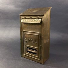 画像1: 1920-30's "CORBIN LOCK CO." Brass Wall Mount Mail Box (1)