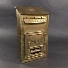 画像2: 1920-30's "CORBIN LOCK CO." Brass Wall Mount Mail Box (2)