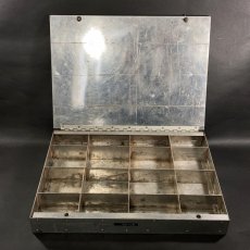 画像5: 1930-40's "Machine Age" Aluminum Riveted Parts Box (5)