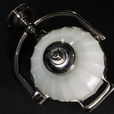 画像2: ★Mint Condition★　 1910-20's "ART DECO" Milk Glass Liquid Soap Dispenser (2)