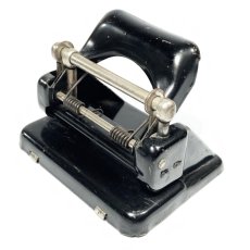 画像1: 1940's “3-HOLE” Paper Punch (1)