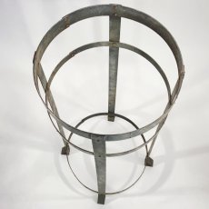 画像8: 1910-20's German “Riveted Steel ” Flower Stand /Side Table (8)