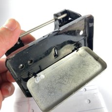 画像10: 1930's “Adjustable” 3-HOLE Paper Punch  【Dead-Stock】 (10)