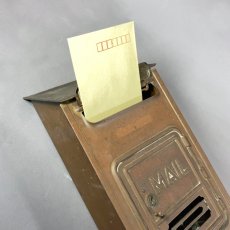 画像6: 1920-30's "CORBIN LOCK CO." Brass Wall Mount Mail Box (6)