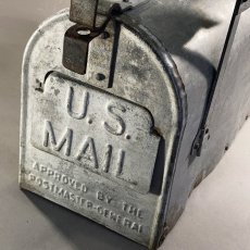 画像2: Early 1920's "Galvanized Steel " RURAL U.S. MAILBOX (2)