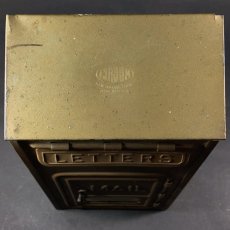 画像3: 1920-30's "CORBIN LOCK CO."  Brass Wall Mount Mail Box (3)
