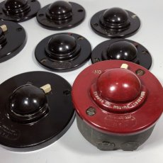 画像8: 1920-30's   ★ Art Deco ★ “ROUND” Bakelite Switch  -＊12個セット＊-  【Dark Brown＆Wine Red】 (8)