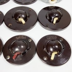 画像6: 1920-30's   ★ Art Deco ★ “ROUND” Bakelite Switch  -＊12個セット＊-  【Dark Brown＆Wine Red】 (6)