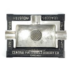 画像11: -★超・Mint Condition★-  1920-30's Art Deco "SKYSCRAPER"  Cast Aluminum Ashtray (11)