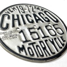 画像2: 【1972 CHICAGO】Motorcycle Vehicle Tax License Plate Medallion Tag (2)