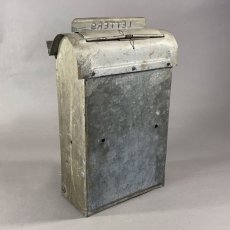 画像9: 1910's Galvanized Steel U.S. MAILBOX　 ★with KEYS★ (9)