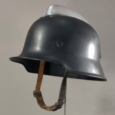 画像2: "Knight" Late 1950's-1960's German Fireman Helmet (2)