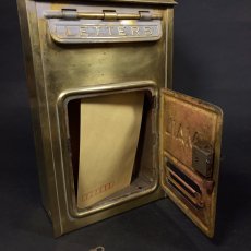 画像8: -＊鍵2個付き＊-  1920-30's "CORBIN LOCK CO."  Brass Wall Mount Mail Box  (8)