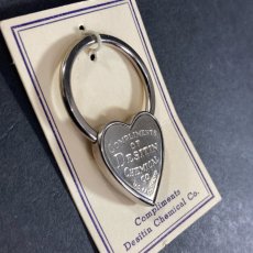 画像8: -✴︎N.O.S.✴︎-  　1940's  ♡Heart Shaped♡ Advertising Key Ring (8)