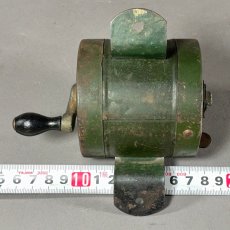 画像5: 1910-20's "DUSTLESS" Wood Handle Clothes-Line Reel (5)
