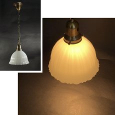 画像2: 1920-30's "Frilled Glass Shade" Chain Pendant Lamp (2)