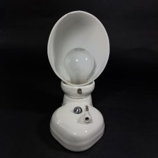 画像7: 1920-30's Art Deco "Porcelain＆Milk Glass" Bathroom Lamp (7)