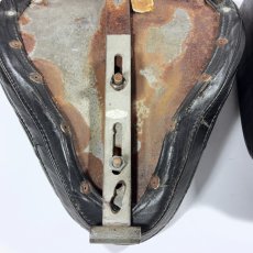 画像24: -＊Mint Condition＊-　 1960's ★Genuine Bates★  “Tuck Roll” Leather  Solo Seat & Pillion Pad (24)