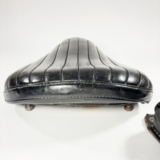 画像15: -＊Mint Condition＊-　 1960's ★Genuine Bates★  “Tuck Roll” Leather  Solo Seat & Pillion Pad (15)