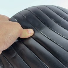 画像5: -＊Mint Condition＊-　 1960's ★Genuine Bates★  “Tuck Roll” Leather  Solo Seat & Pillion Pad (5)