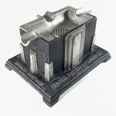 画像5: 1920-30's Art Deco ★SKYSCRAPER★  Cast Aluminum Ashtray (5)