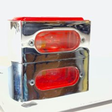 画像4: -＊New Old Stock＊- 【D.S.C.】 1970's “THE KNIGHT” Square Tail Light  w/ License Plate Base (4)