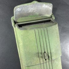 画像4: 1930-40's "Shabby Chic"  Streamlined Wall Mount Mail Box (4)