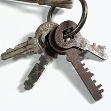 画像3: Early-1920's Brass "BELT CLIP" with Key Ring (3)