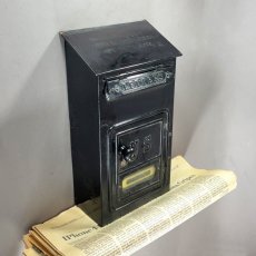 画像1: ★CORBIN LOCK CO.★  最古モデル！！ 1900-10's Wall Mount Mail Box with Newspaper Holder (1)