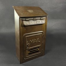 画像2: 1920-30's ★CORBIN LOCK CO.★ Brass Wall Mount Mail Box (2)
