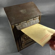 画像7: 1920-30's ★CORBIN LOCK CO.★ Brass Wall Mount Mail Box (7)