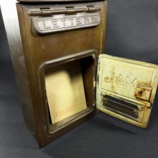 画像8: 1920-30's ★CORBIN LOCK CO.★ Brass Wall Mount Mail Box (8)