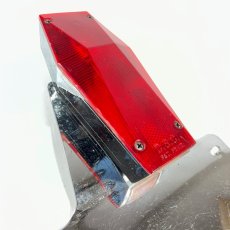 画像2: ⚡️D.S.C.⚡️  1970's “Coffin” Tail Light  w/ Original Backing Plate (2)