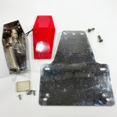 画像9: ⚡️D.S.C.⚡️  1970's “Coffin” Tail Light  w/ Original Backing Plate (9)