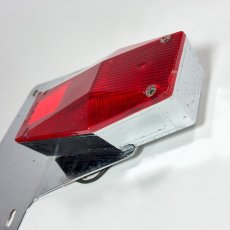 画像4: ⚡️D.S.C.⚡️  1970's “Coffin” Tail Light  w/ Original Backing Plate (4)