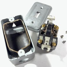 画像8: ★General Electric★  1930-40's Surface Mount Switch　 -＊Mat Silver＊- (8)