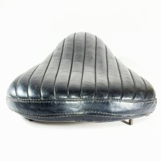 画像4: -＊Good Condition＊-　 1960's ⚡️Genuine Bates⚡️  “Tuck Roll” Leather Solo Seat (4)