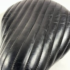 画像7: -＊Good Condition＊-　 1960's ⚡️Genuine Bates⚡️  “Tuck Roll” Leather Solo Seat (7)