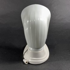 画像8: 1920-30's Art Deco Bathroom Lamp  ★Porcelain ＆ Milk Glass★ (8)