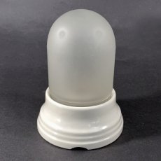 画像2: -＊Dead-Stock＊-  1930's Art Deco Porcelain "Frosted Glass" Bathroom Lamp (2)
