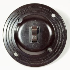 画像3: -＊10個バラ売り＊-   ★ Art Deco ★   1930's“ROUND” Bakelite Switch  【Dead-Stock】 (3)