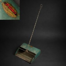 画像1: 1930's ★Long Handle★ Rustic Dust Pan (1)
