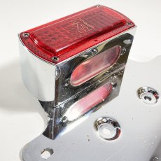 画像3: -＊Mint Condition＊- ⚡️D.S.C.⚡️ 1970's “THE KNIGHT” Square Tail Light  w/ License Plate Base (3)